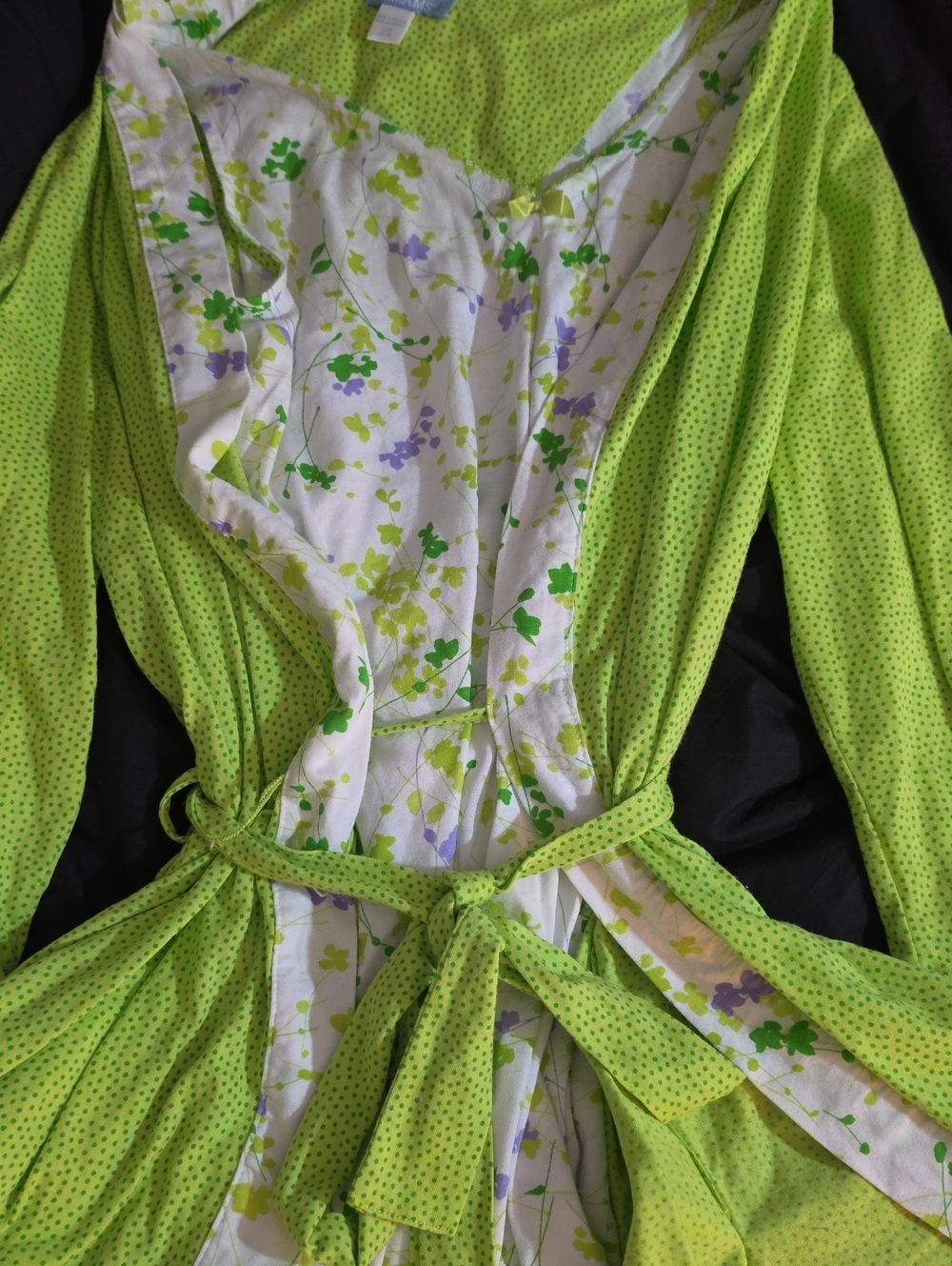 Women’s Lime Green Floral-Trim Robe And Nightgown Worn 1x Size Large. Pockets
